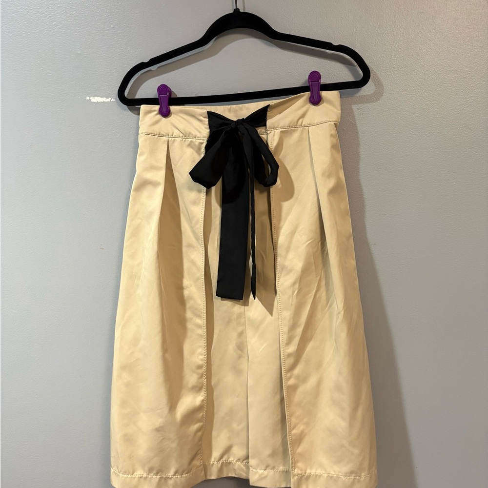 Zara Cream A-Line Skirt with Black Bow